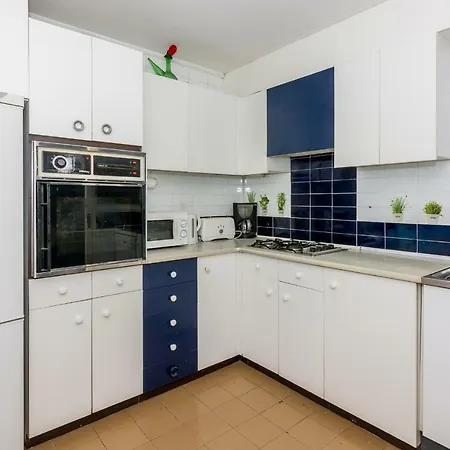 Homeholidaysrentals Douce
