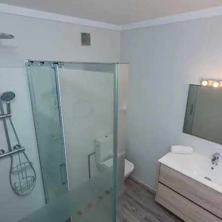 Homeholidaysrentals Douce Апартаменты *
