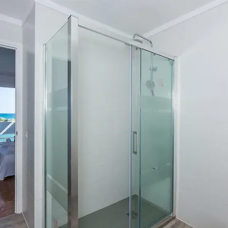 Апартаменты Homeholidaysrentals Douce
