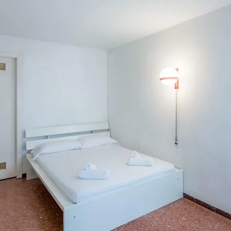 Апартаменты Homeholidaysrentals Douce Сан-Поль-де-Мар
